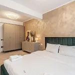 Cozy Deluxe 2 Bedrooms With Terrace - Coresi Mall Appartement