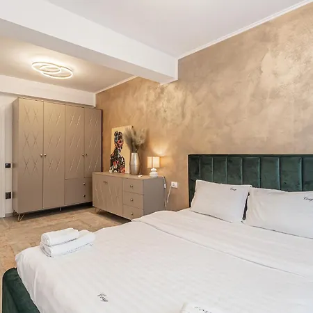 Deluxe 2 Bedrooms With Terrace - Coresi Mall Apartamento