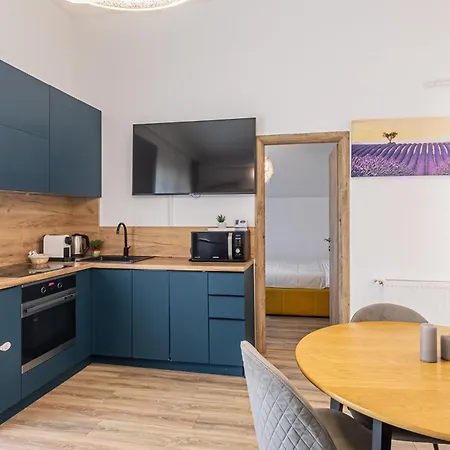 Deluxe 2 Bedrooms With Terrace - Coresi Mall Braşov