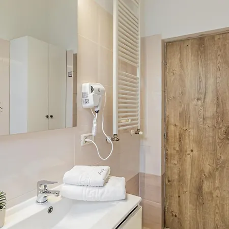 Cozy Deluxe 2 Bedrooms With Terrace - Coresi Mall Brasov