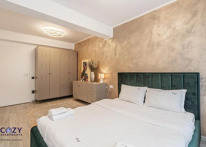 Deluxe 2 Bedrooms With Terrace - Coresi Mall Apartamento